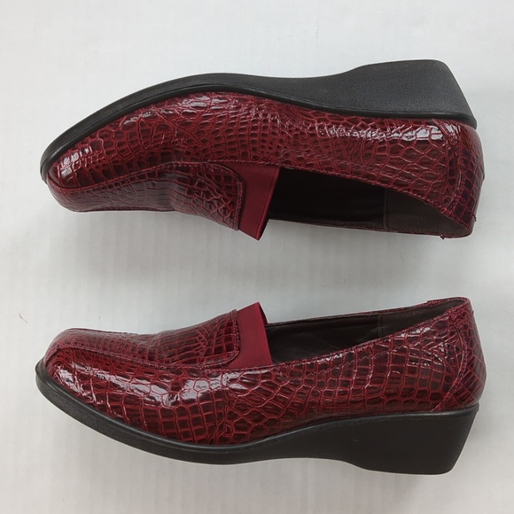 Rasolli Patent Leather Crocodile Print Wedge Slip On Loafer 7 Red - Picture 10 of 16